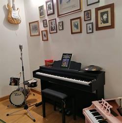 Horario de apertura Virgula Tienda De Música, Ribadeo
