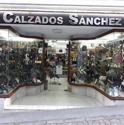 Horario de apertura Calzados Sánchez antes Alejandro, Jerez de los Caballeros
