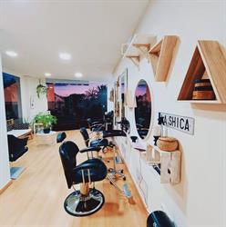 Horario de apertura La Shica Peluquería unisex, Marbella