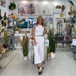 Virginia Esber en Málaga (Cruz De Humilladero) - Horario de apertura