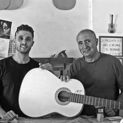 GUITARRERIA MARIANO CONDE en Madrid (Centro) - Horario de apertura