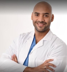 Horario de apertura Urologo en Almeria Dr. Harold Almonte,