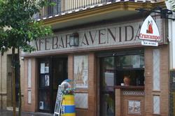 Café Bar Avenida en Sevilla (Triana) - Horario de apertura