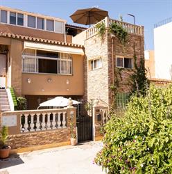 Horario de apertura Apartamentos abuela, Málaga
