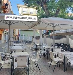 Horario de apertura El sol sale para todos, Navajas