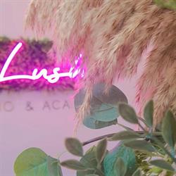 Horario de apertura Lush Studio & Academy, San Luis de Sabinillas