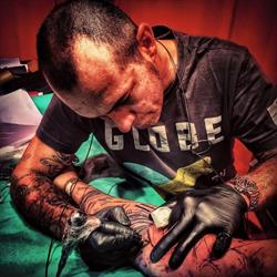 Bonatti House Tattoo en Sevilla (Casco Antiguo) - Horario de apertura