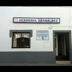 Horario de apertura Academia Bernáldez, Olivenza