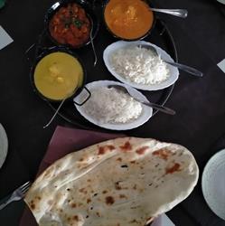 Horario de apertura Om Indian Restaurant, San Luis de Sabinillas