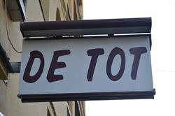 Horario de apertura De Tot, Sant Pere de Ribes