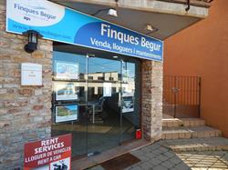 Horario de apertura Finques Begur, 