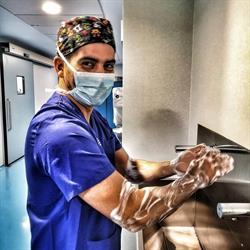 Horario de apertura Cirugía Plástica y Medicina Estética en Valencia - Dr. Gino Zingone, 