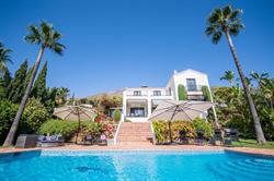 Horario de apertura VILLA DAZURA, Mijas