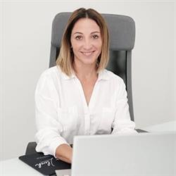 Horario de apertura Clínica Dra. Majo Lluch - Medicina Estética, Puçol