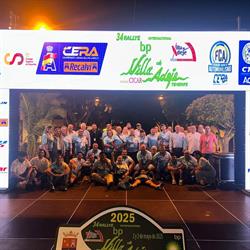 Horario de apertura Escuderia Villa de Adeje, 