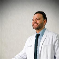 Dr. Hugo Valenzuela - Medicina Estética Facial y Corporal en Málaga (Distrito Centro) - Horario de apertura