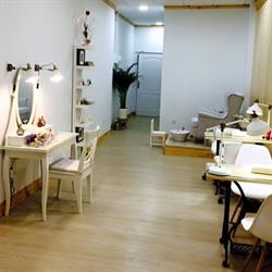 Lorena Palomar - Salón de uñas y estética en Valencia (Patraix) - Horario de apertura