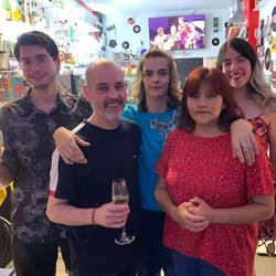 Bar & Celona Chic en Barcelona (Horta-Guinardó) - Horario de apertura