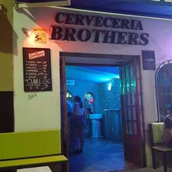 Horario de apertura Bar Brothers Sitges, 