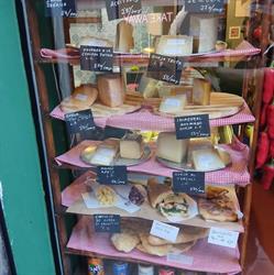 Berlanga - hambre de quesos en Granada (Centro) - Horario de apertura