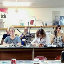 CLASES DE GRABADO Y PINTURA ABSTRACTA en Madrid (Salamanca) - Horario de apertura