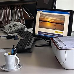 Horario de apertura Inmobiliaria Catering - Pisos En galicia - alquiler de pisos - Locales - Naves- Fincas, Ribeira