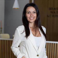 Horario de apertura Marta Martí Beauty Nails Academy, Sabadell