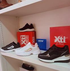 Horario de apertura ZAPATERIA OUTLET ITALIAN & STOCKS, Reus