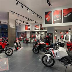 Horario de apertura Ducati Barcelona - Sant Quirze del Vallés, 