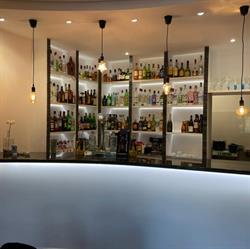 Horario de apertura One By One, Cala Pi