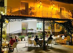 Horario de apertura Bar - Restaurante Julia Polopos, 