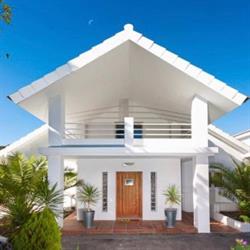Horario de apertura Verano Property, Fuengirola