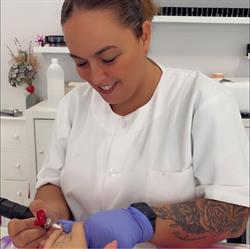 Horario de apertura Montse Zamora Nails&Beauty, Argentona