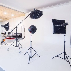 Horario de apertura Fotógrafo Pamplona · Fotografía y Reportajes Fotográficos, 
