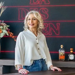 Angela De Toma - Luxury Interior Designer en Barcelona (Eixample) - Horario de apertura